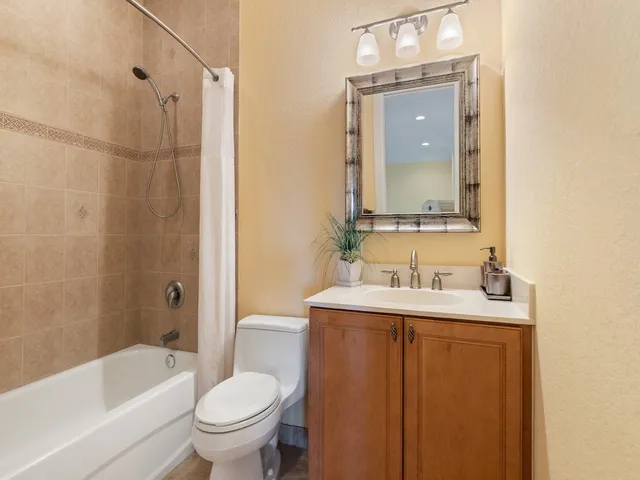 $4,500 | 6168 56th Avenue, Vero Beach, FL 32967