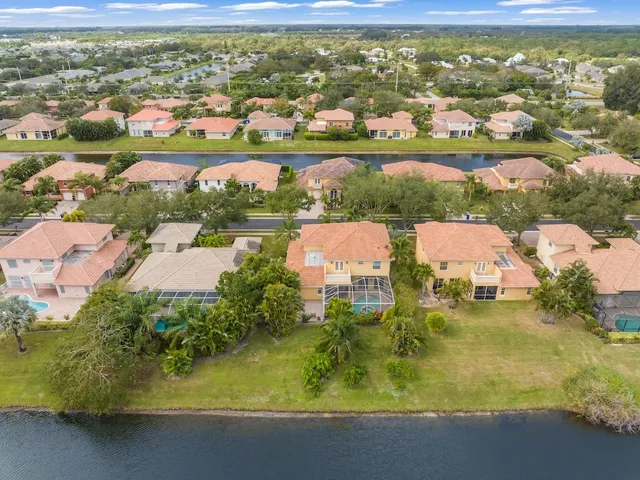 $4,500 | 6168 56th Avenue, Vero Beach, FL 32967