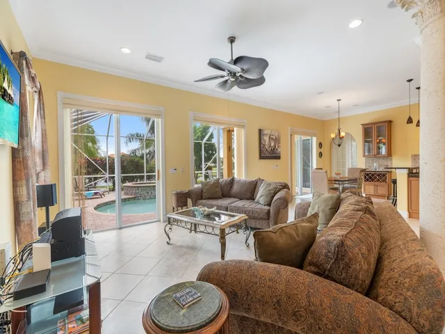 $4,500 | 6168 56th Avenue, Vero Beach, FL 32967