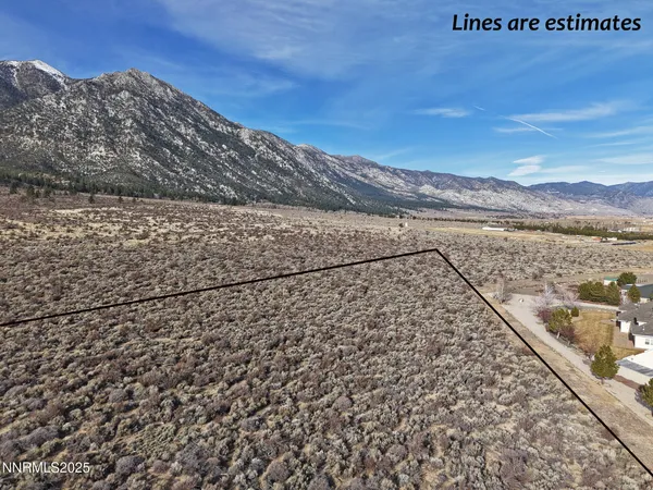 view of a black and white wall