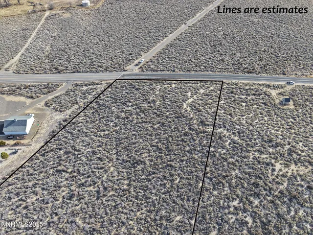 view of a black and white wall