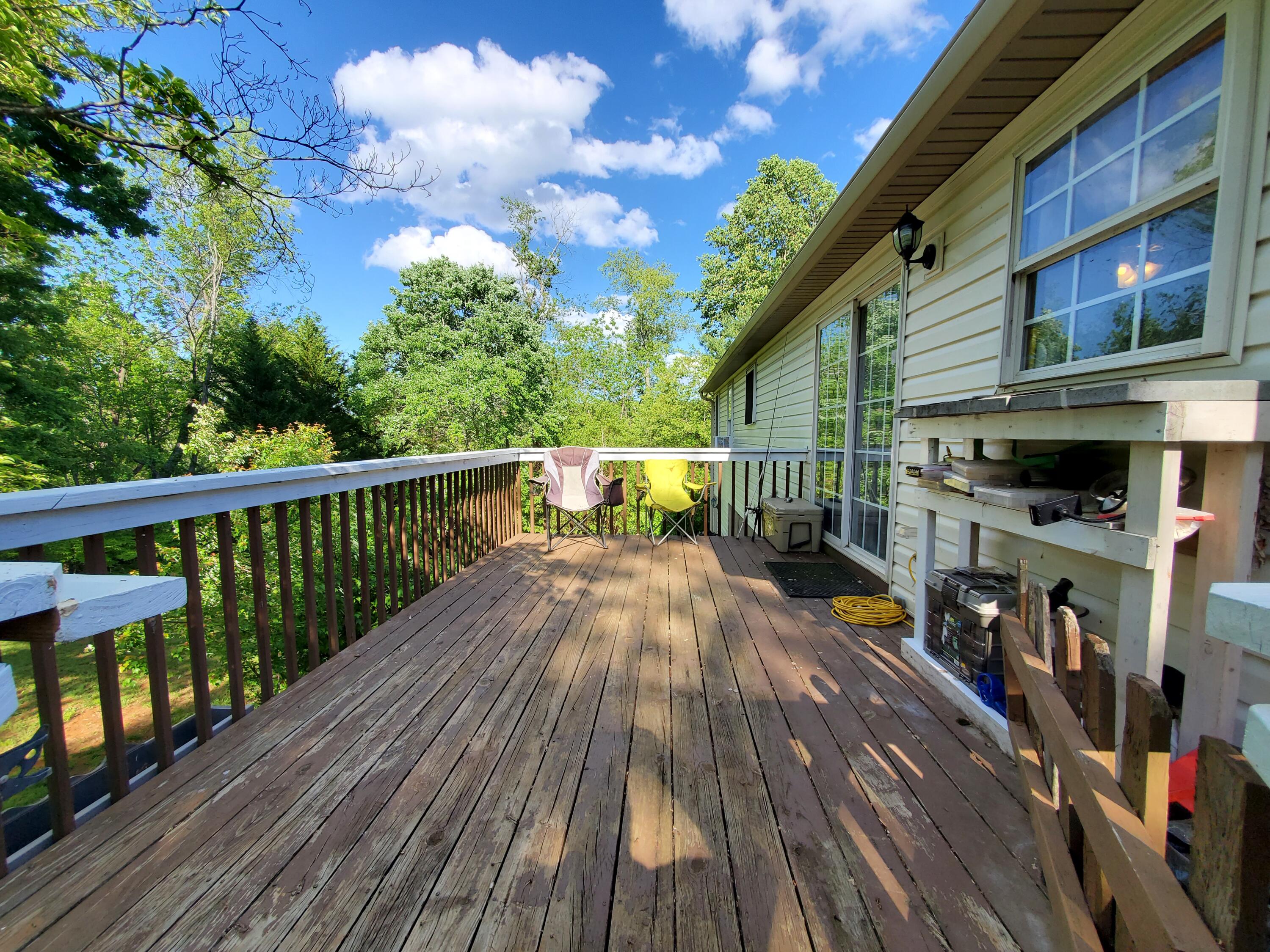 10557 Dickerson Mill Road Moneta, VA 24121 - Photo 17 of 22 Deck