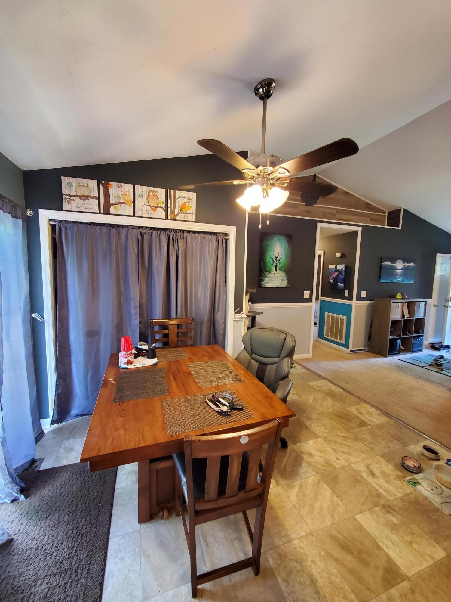 10557 Dickerson Mill Road Moneta, VA 24121 - Photo 5 of 22 Dining