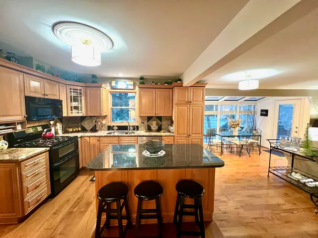 $650,000 | 6316 Duxbury Drive Southeast, Ada, MI 49301