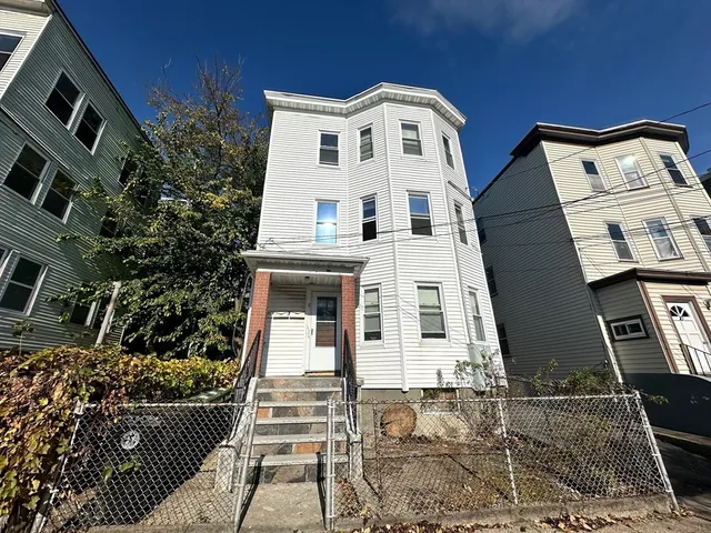 $2,600 | 8 Berkeley Street, Unit 1, Watertown, MA 02472