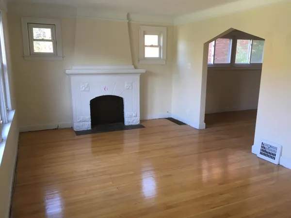 $850 | 15018 Hubbell Avenue, Unit 2, Detroit, MI 48227