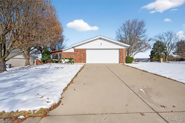 $320,000 | 3701 Harmann Estates Drive, Bridgeton, MO 63044