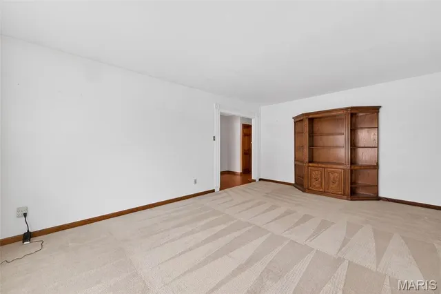 $320,000 | 3701 Harmann Estates Drive, Bridgeton, MO 63044