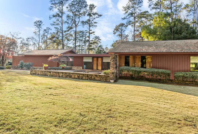 $420,000 | 280 Livingston Terrace Northwest, Orangeburg, SC 29118