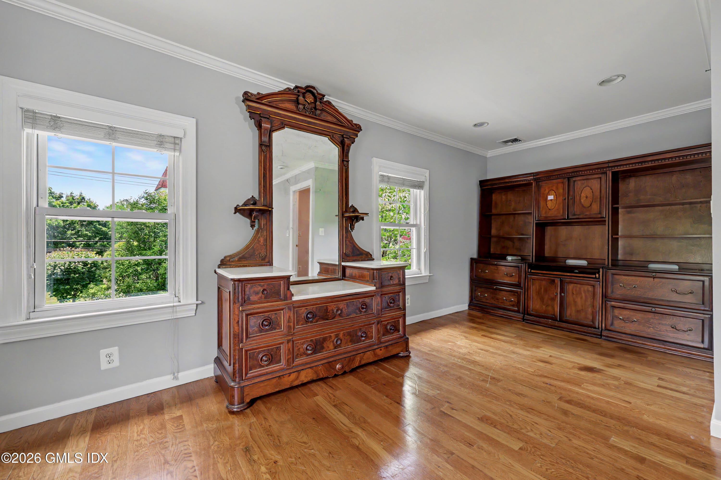97 Riverside Avenue Riverside, CT 06878 - Photo 21 of 45 Primary Sitting Room