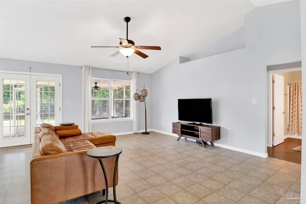 $2,350 | 5117 Chinook Avenue, Pensacola, FL 32507