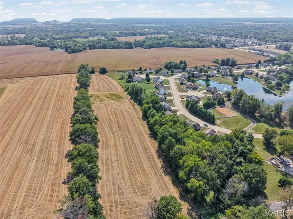 $300,000 | Undisclosed Address, St. Jacob, IL 62281