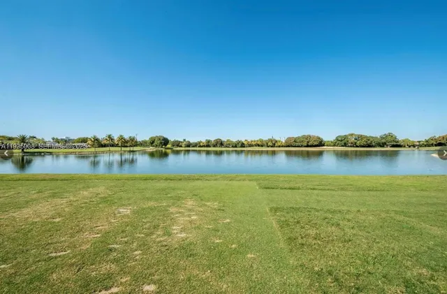 $4,000 | 9869 Northwest 52nd Terrace, Unit 9869, Doral, FL 33178