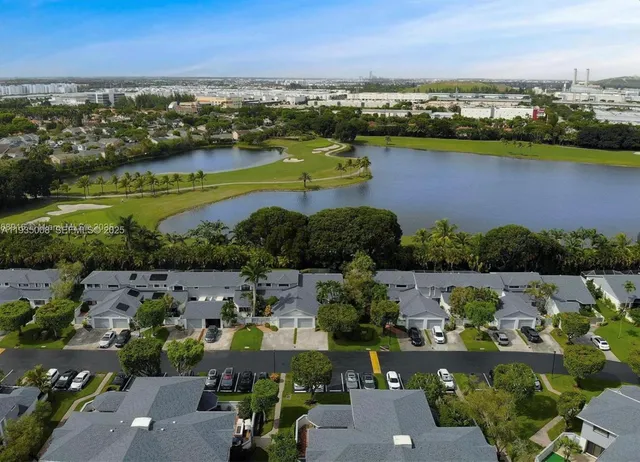 $4,000 | 9869 Northwest 52nd Terrace, Unit 9869, Doral, FL 33178