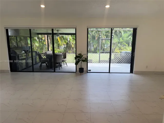 $4,000 | 9869 Northwest 52nd Terrace, Unit 9869, Doral, FL 33178