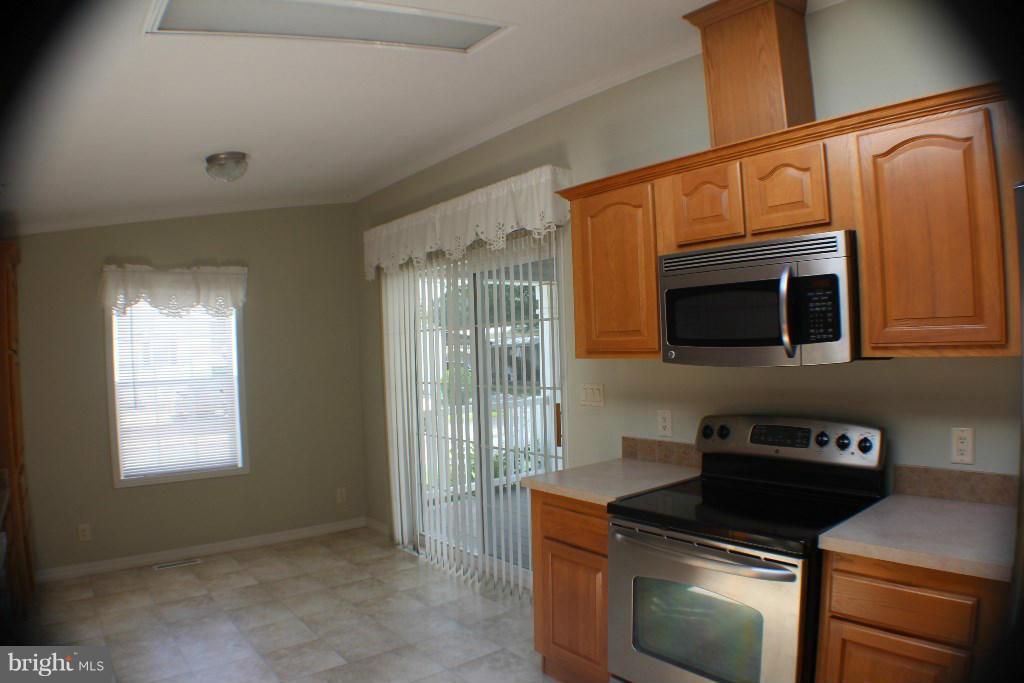 136 Trailway Road Baltimore, MD 21220 - Photo 6 of 15 Kitchen