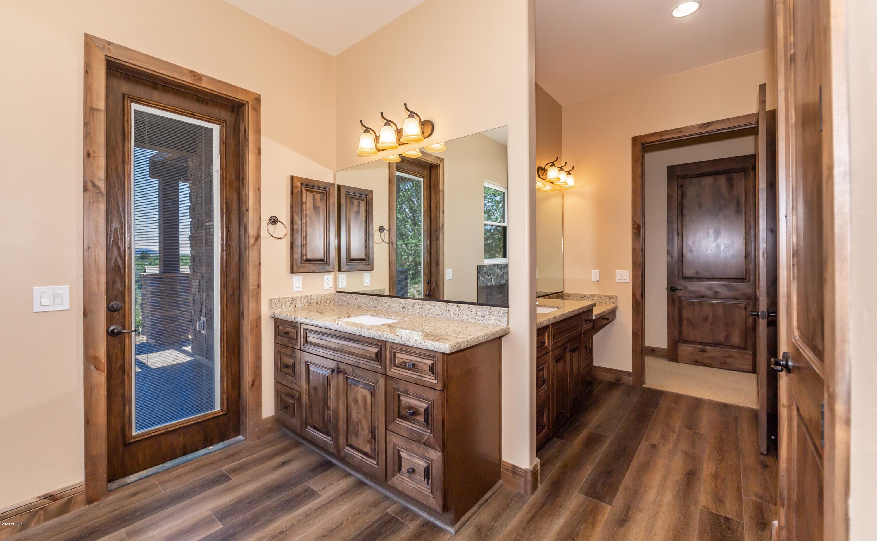 5675 West Three Forks Road Prescott, AZ 86305 - Photo 14 of 47 014_Master Suite Bathroom