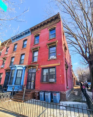 $3,995,000 | 385 6th Avenue | Park Slope