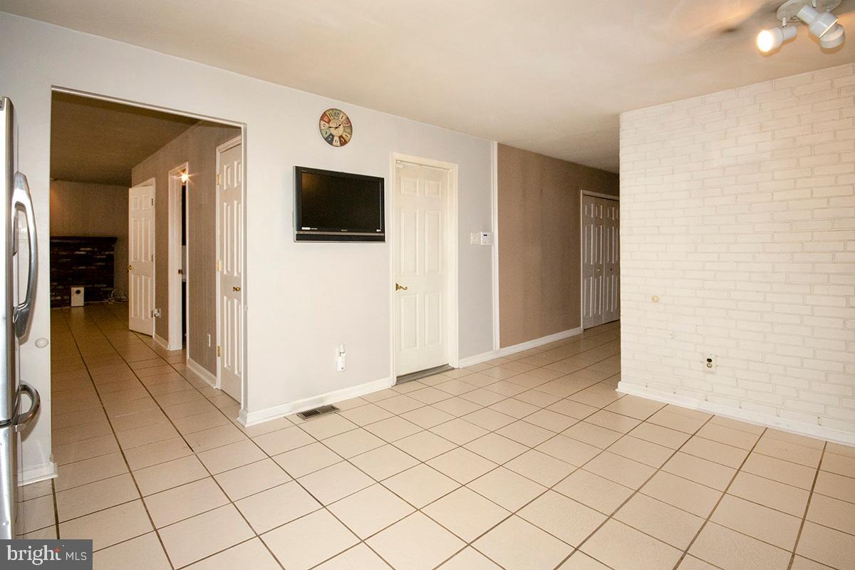 30 Sherri Way Pine Hill, NJ 08021 - Photo 12 of 53 Gallery Image 12