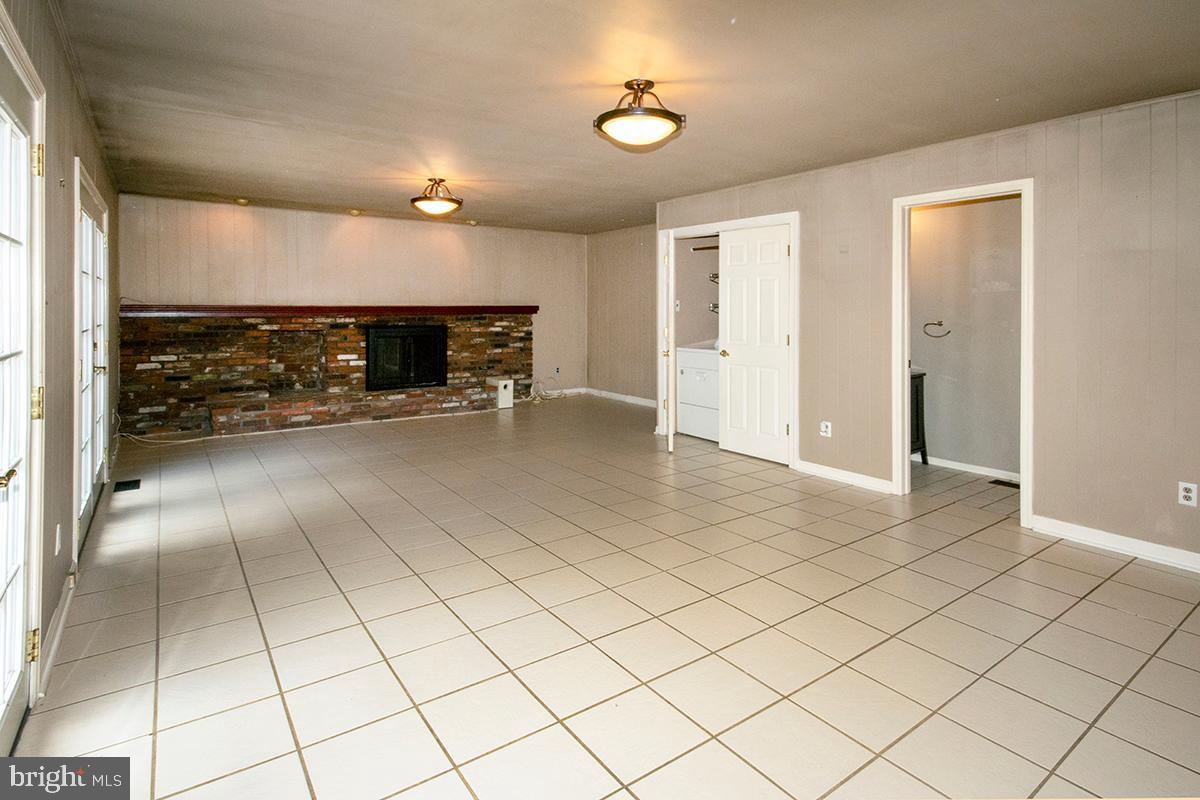 30 Sherri Way Pine Hill, NJ 08021 - Photo 17 of 53 Family Room