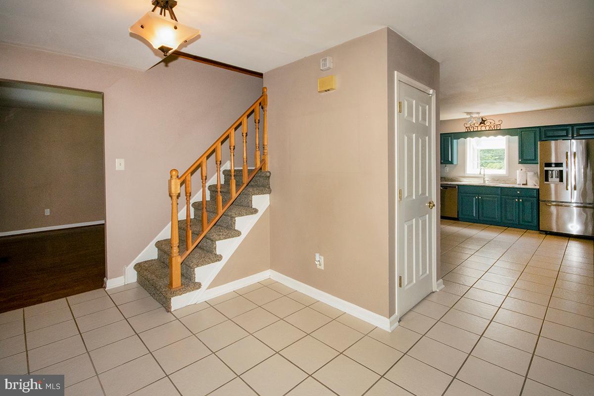 30 Sherri Way Pine Hill, NJ 08021 - Photo 3 of 53 Entry