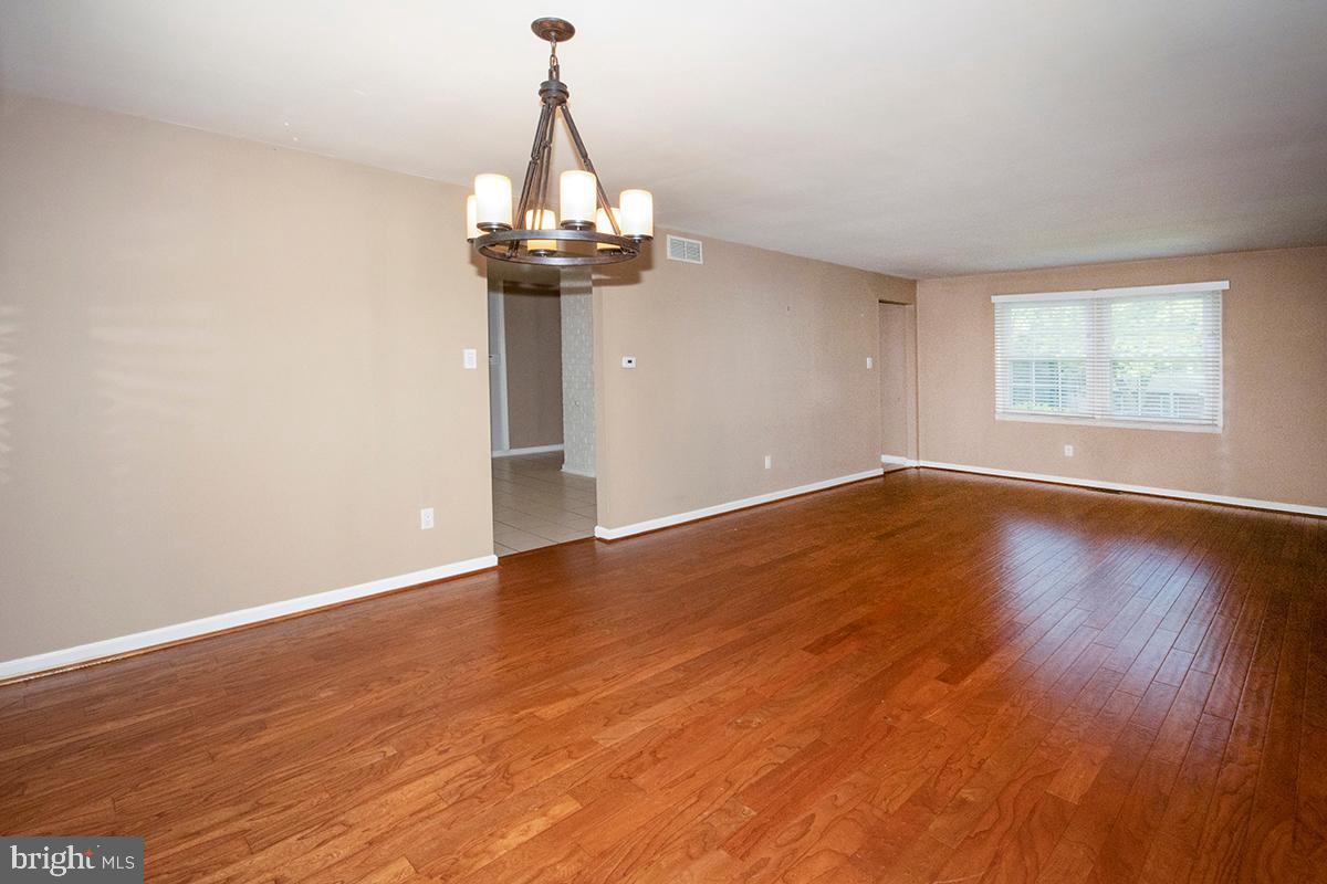 30 Sherri Way Pine Hill, NJ 08021 - Photo 5 of 53 Dining Room Looking toward Living Room