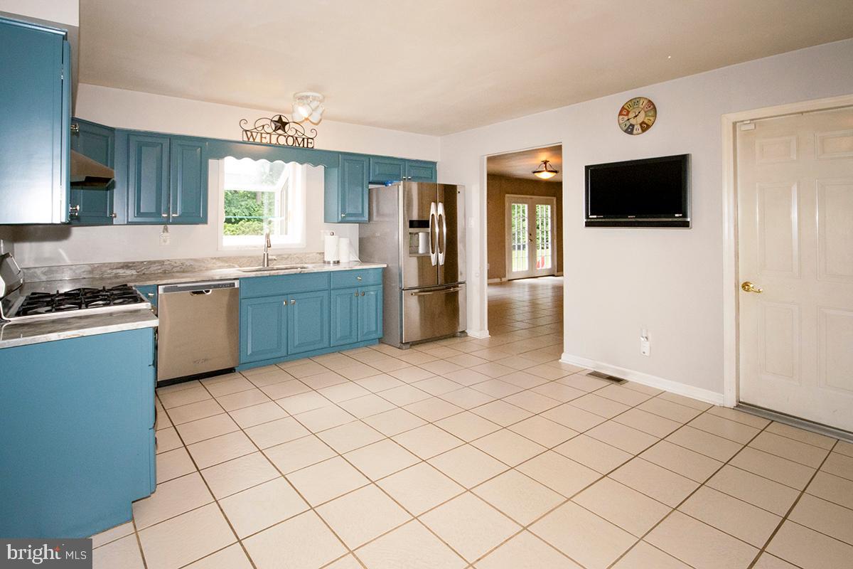 30 Sherri Way Pine Hill, NJ 08021 - Photo 9 of 53 Gallery Image 9