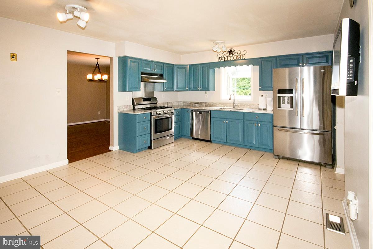 30 Sherri Way Pine Hill, NJ 08021 - Photo 10 of 53 Gallery Image 10