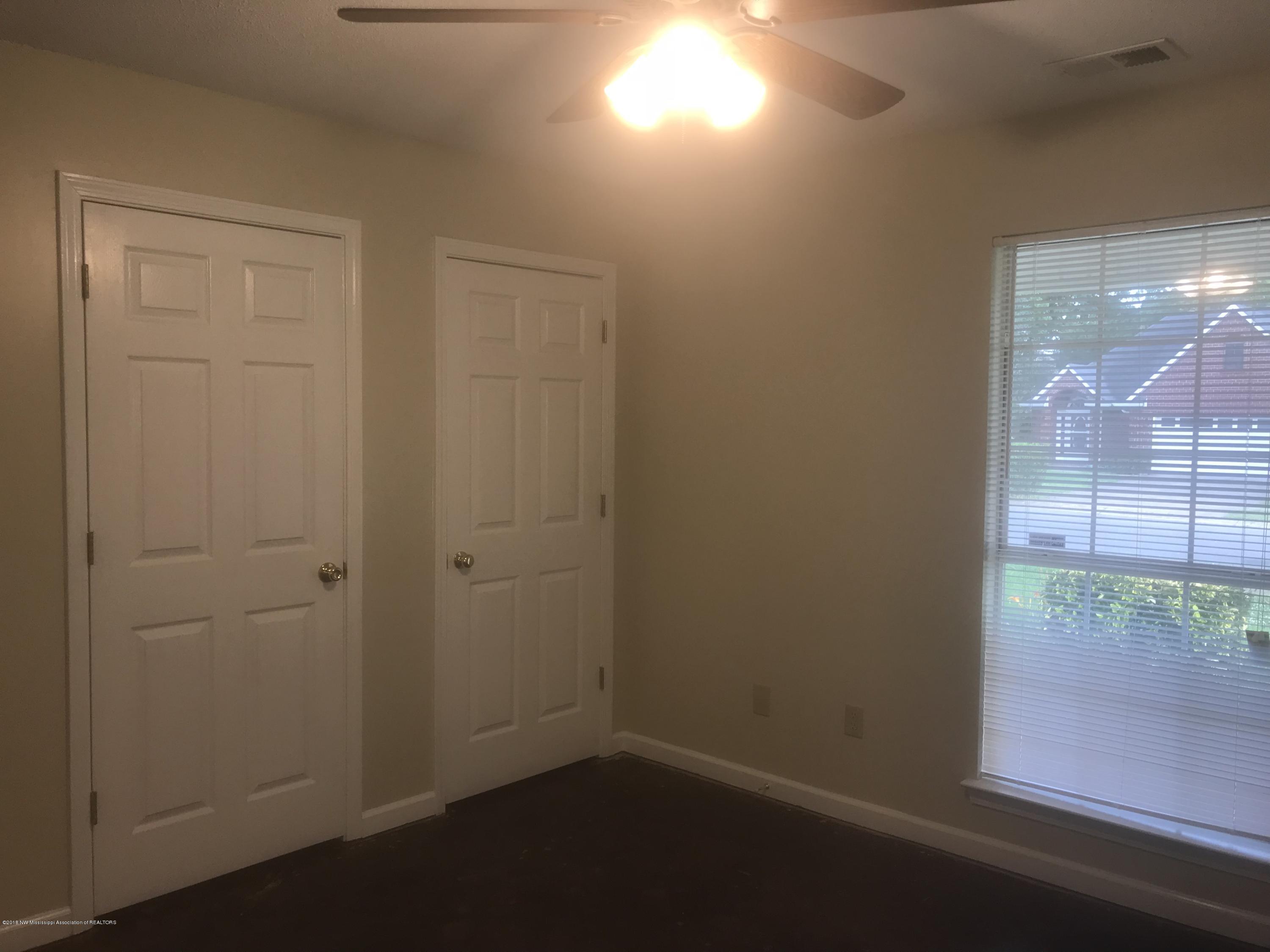 10752 Ridgefield Drive Olive Branch, MS 38654 - Photo 19 of 37 IMG_4313