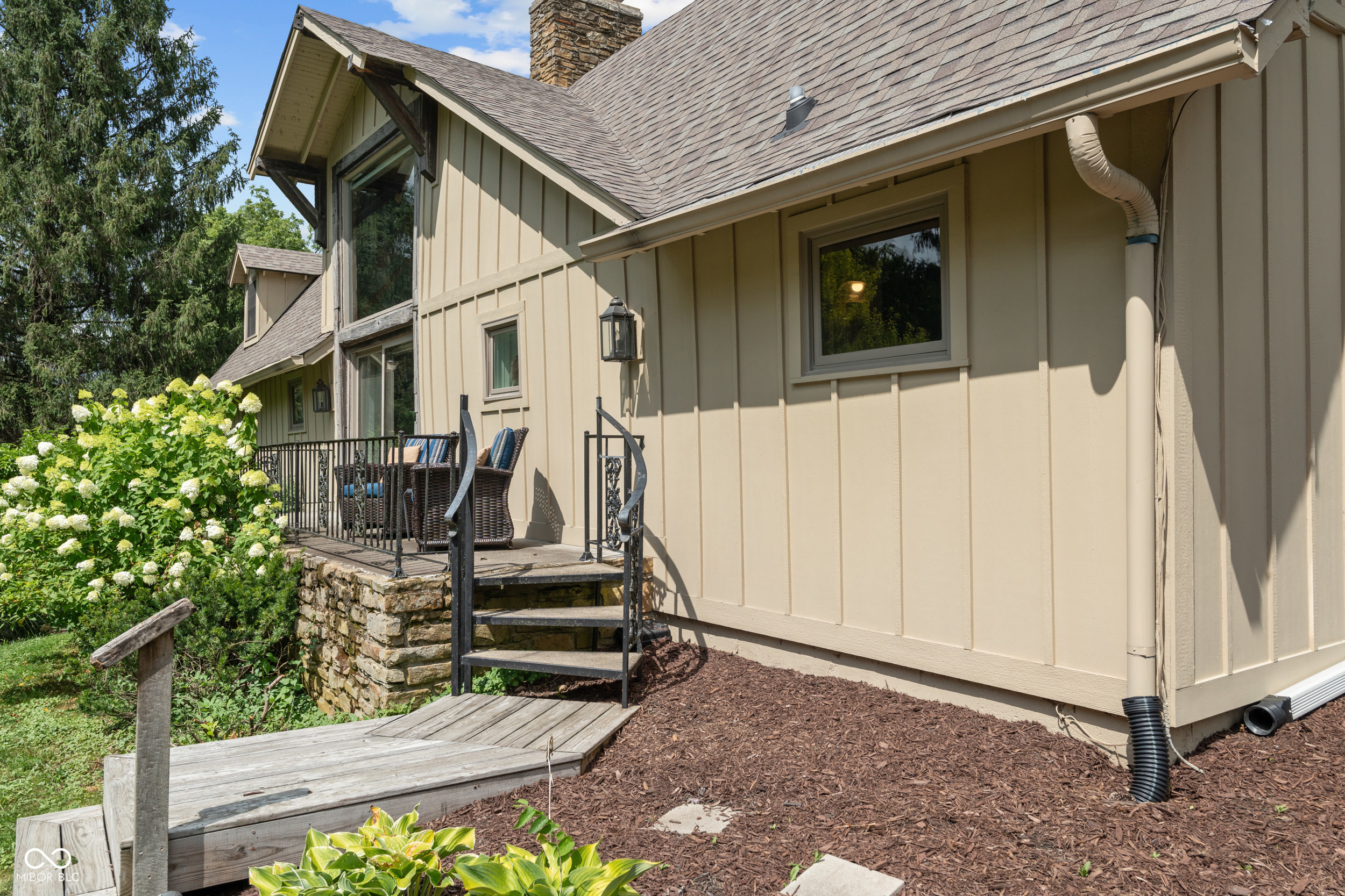 35 Spring Drive Zionsville, IN 46077 - Photo 3 of 103