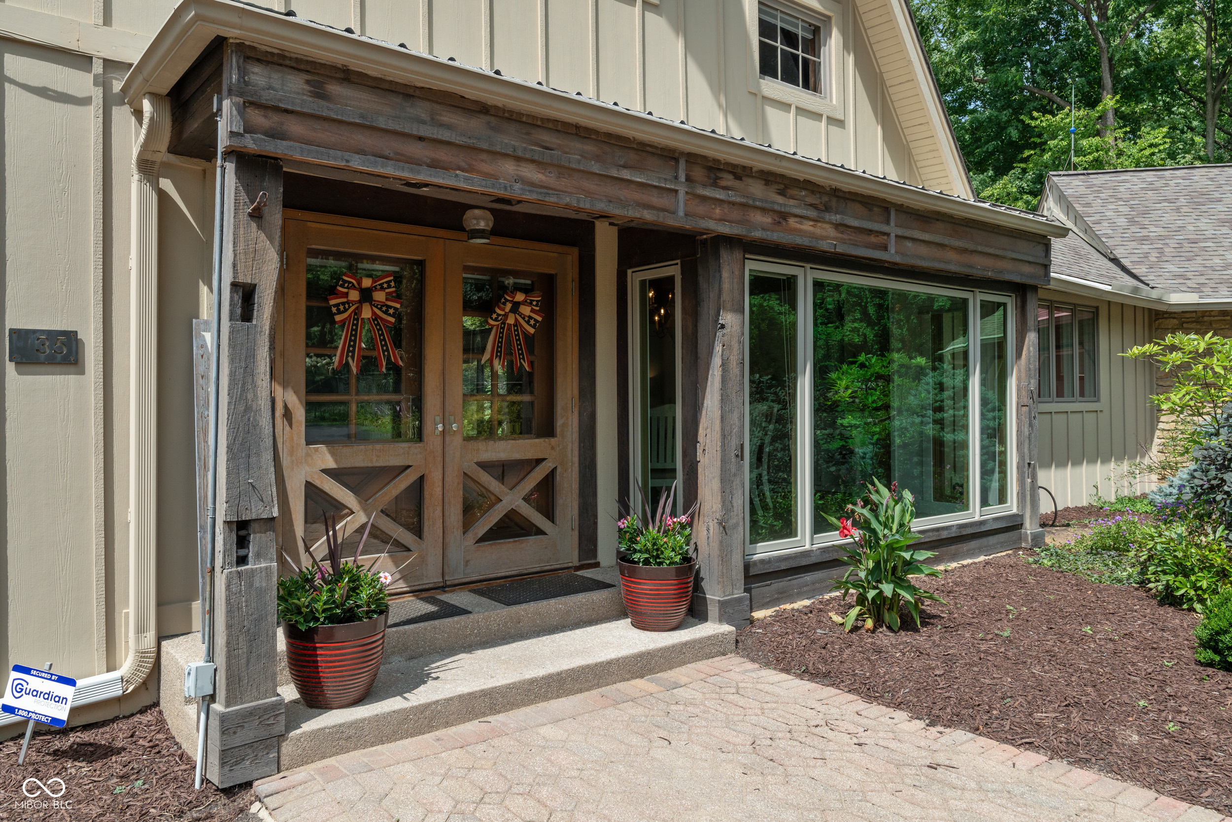 35 Spring Drive Zionsville, IN 46077 - Photo 6 of 103