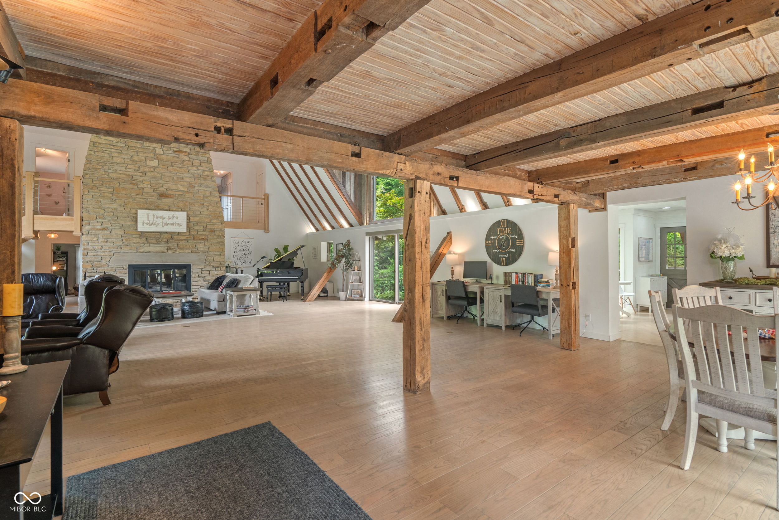 35 Spring Drive Zionsville, IN 46077 - Photo 8 of 103