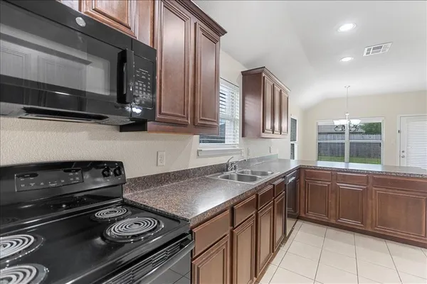 $2,125 | 2035 Karsen Lane, Heartland, TX 75126