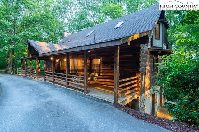 a view of front door with outdoor space