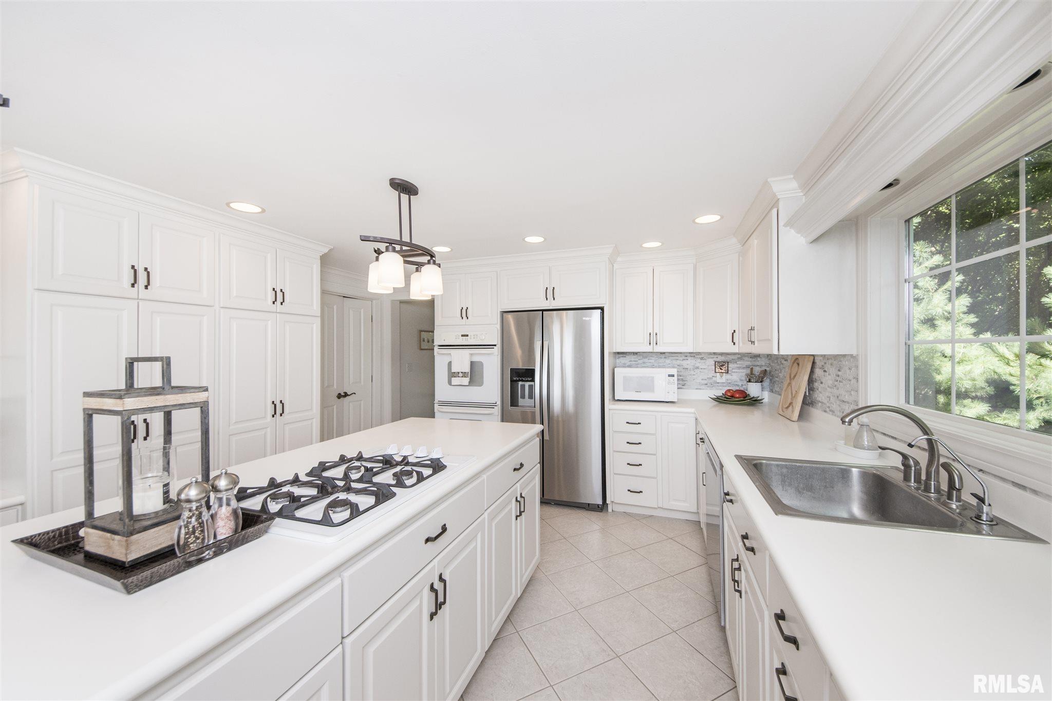 328 East High Point Road Peoria, IL 61614 - Photo 17 of 50 Gallery Image 17