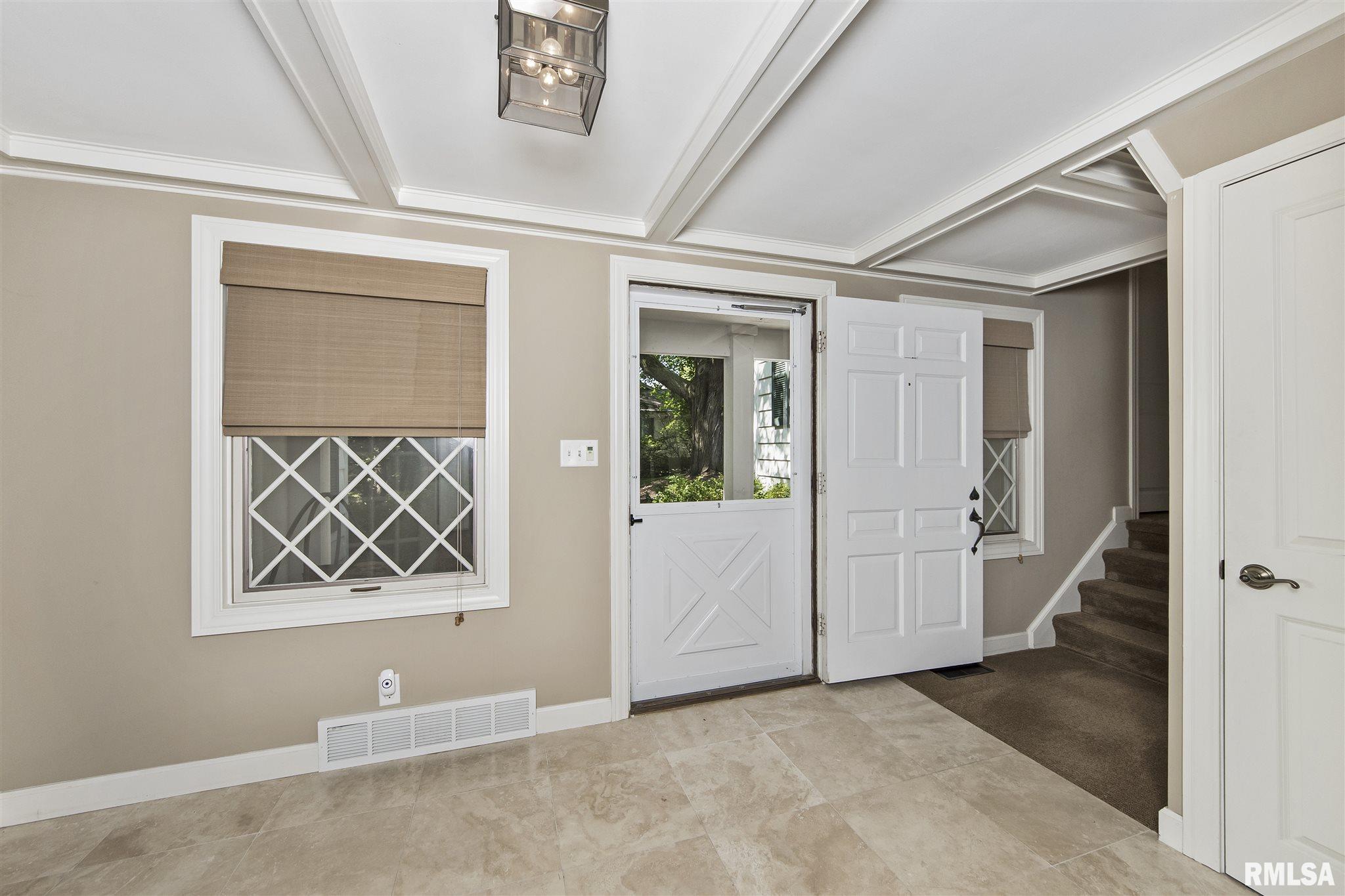 328 East High Point Road Peoria, IL 61614 - Photo 6 of 50 Gallery Image 6