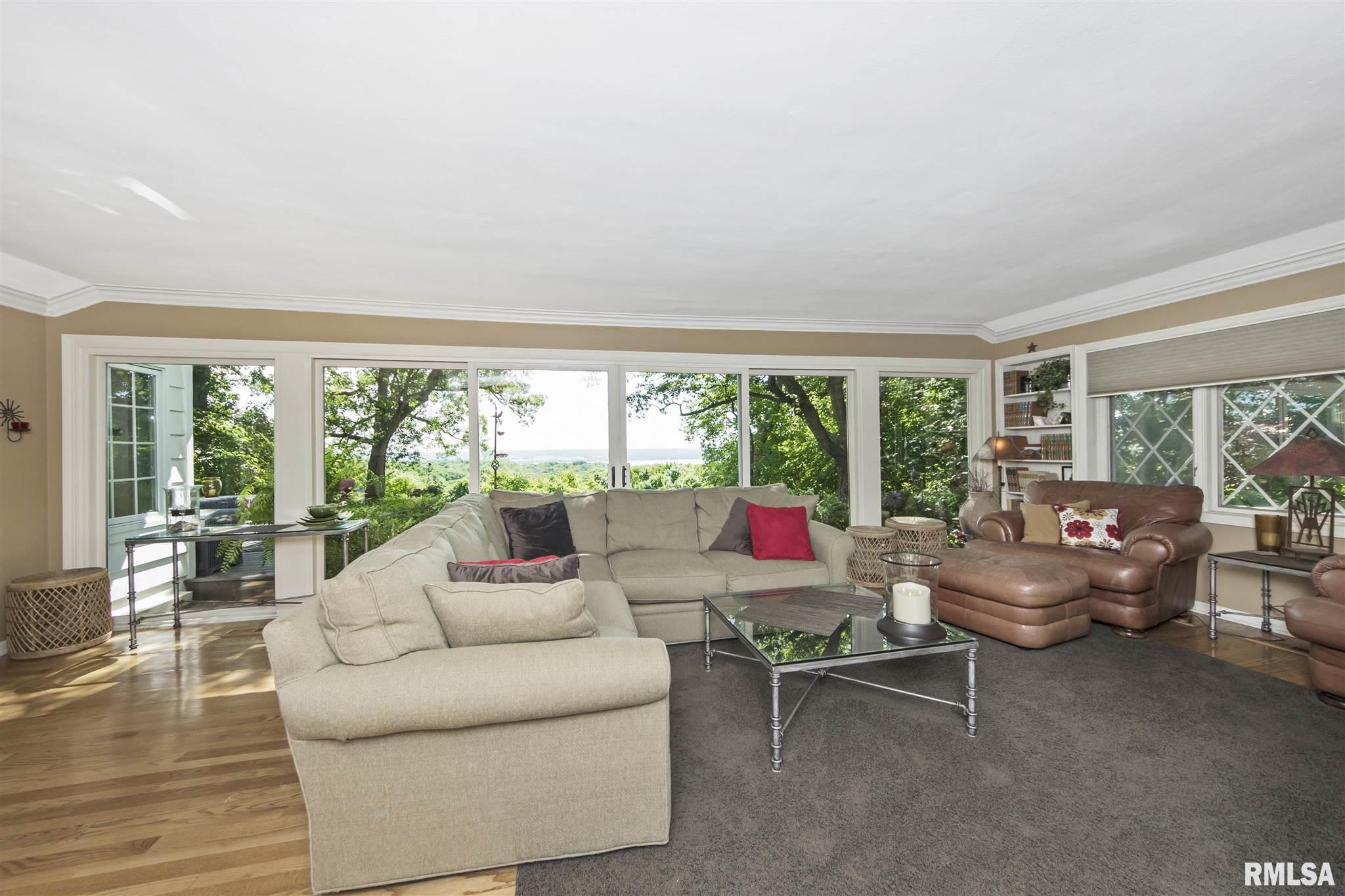 328 East High Point Road Peoria, IL 61614 - Photo 8 of 50 Gallery Image 8