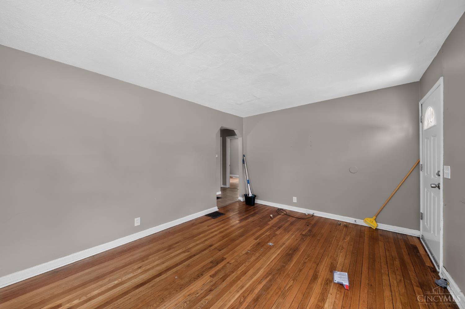 5804 Argus Road Cincinnati, OH 45224 - Photo 6 of 30