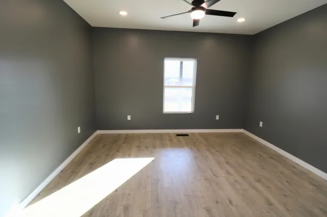 $309,000 | 507 Callahan Drive, New Johnsonville, TN 37134