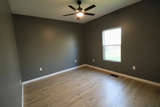 $309,000 | 507 Callahan Drive, New Johnsonville, TN 37134