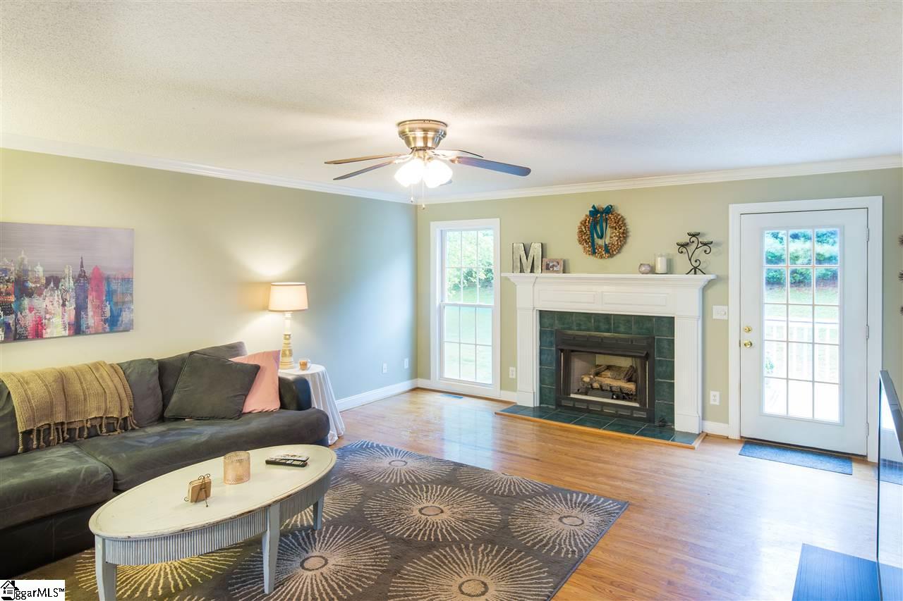 741 Woods Chapel Road Duncan, SC 29334 - Photo 2 of 35