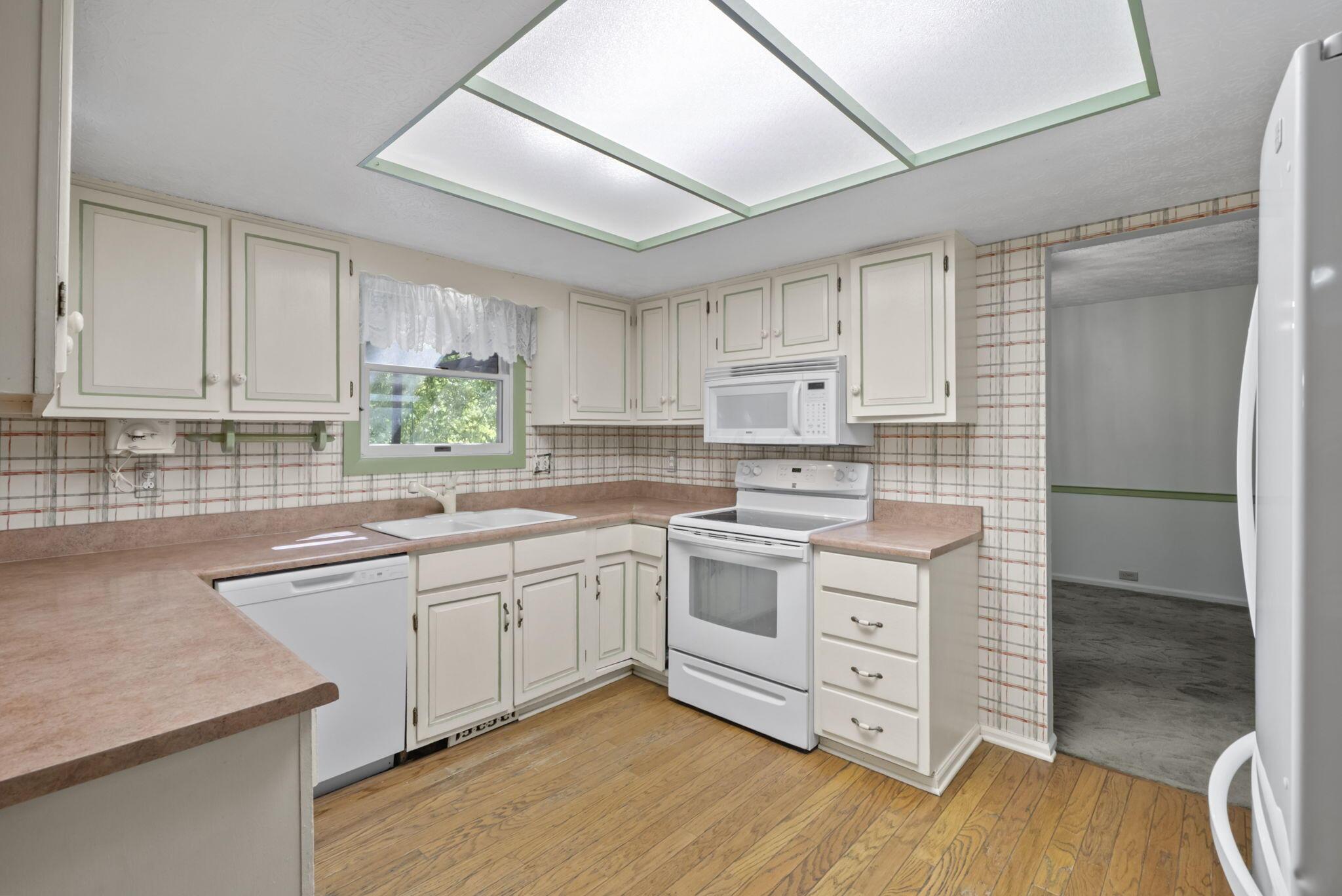 6624 Lisa Marie Road Columbus, OH 43229 - Photo 14 of 69 14