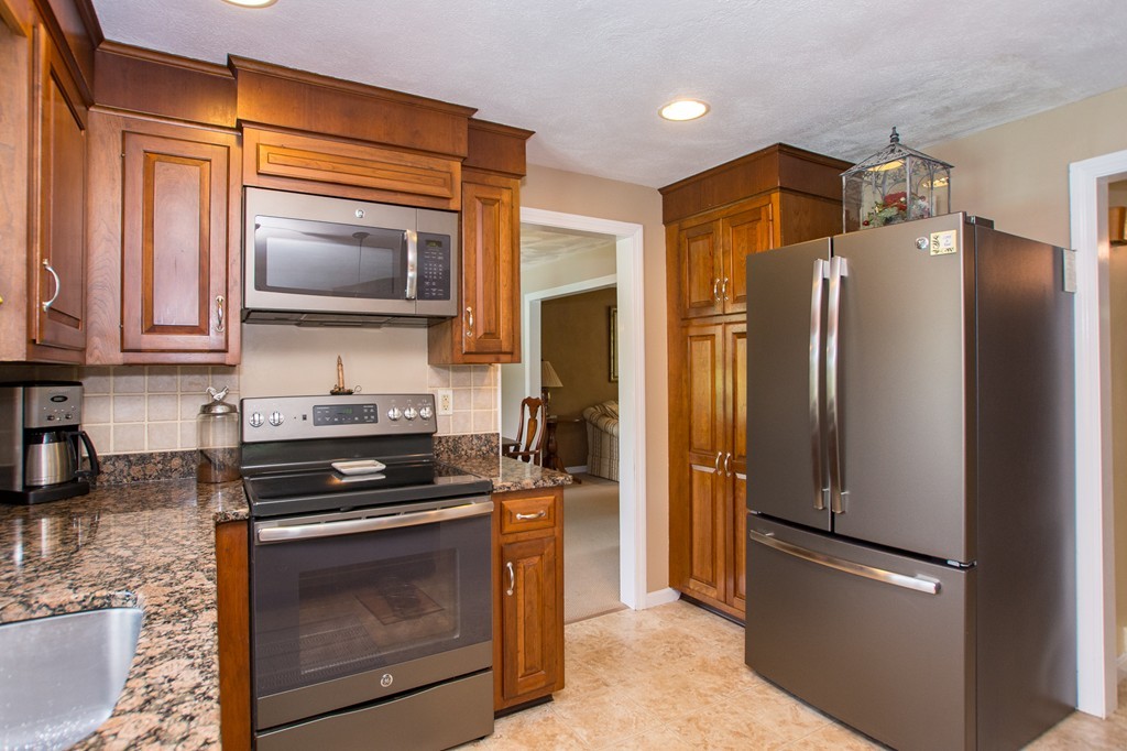 60 Desert Brook Road Wrentham, MA 02093 - Photo 8 of 30 Gallery Image 8
