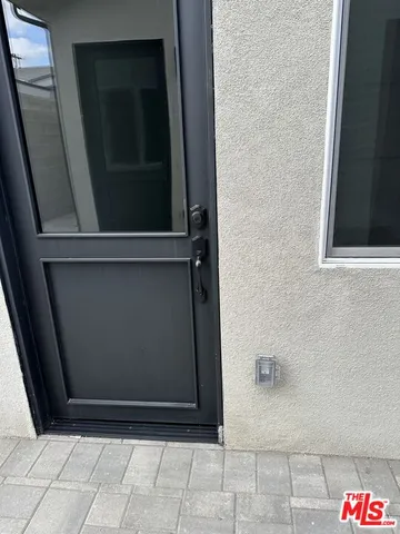 $5,000 | 6829 Bellaire Avenue, North Hollywood, CA 91605