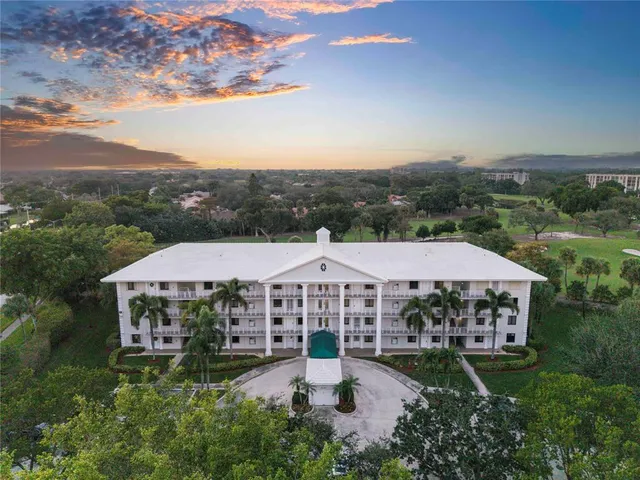 $375,000 | 6181 Balboa Circle, Unit 403, Boca Raton, FL 33433