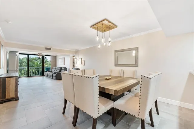 $375,000 | 6181 Balboa Circle, Unit 403, Boca Raton, FL 33433