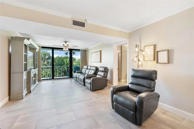 $375,000 | 6181 Balboa Circle, Unit 403, Boca Raton, FL 33433