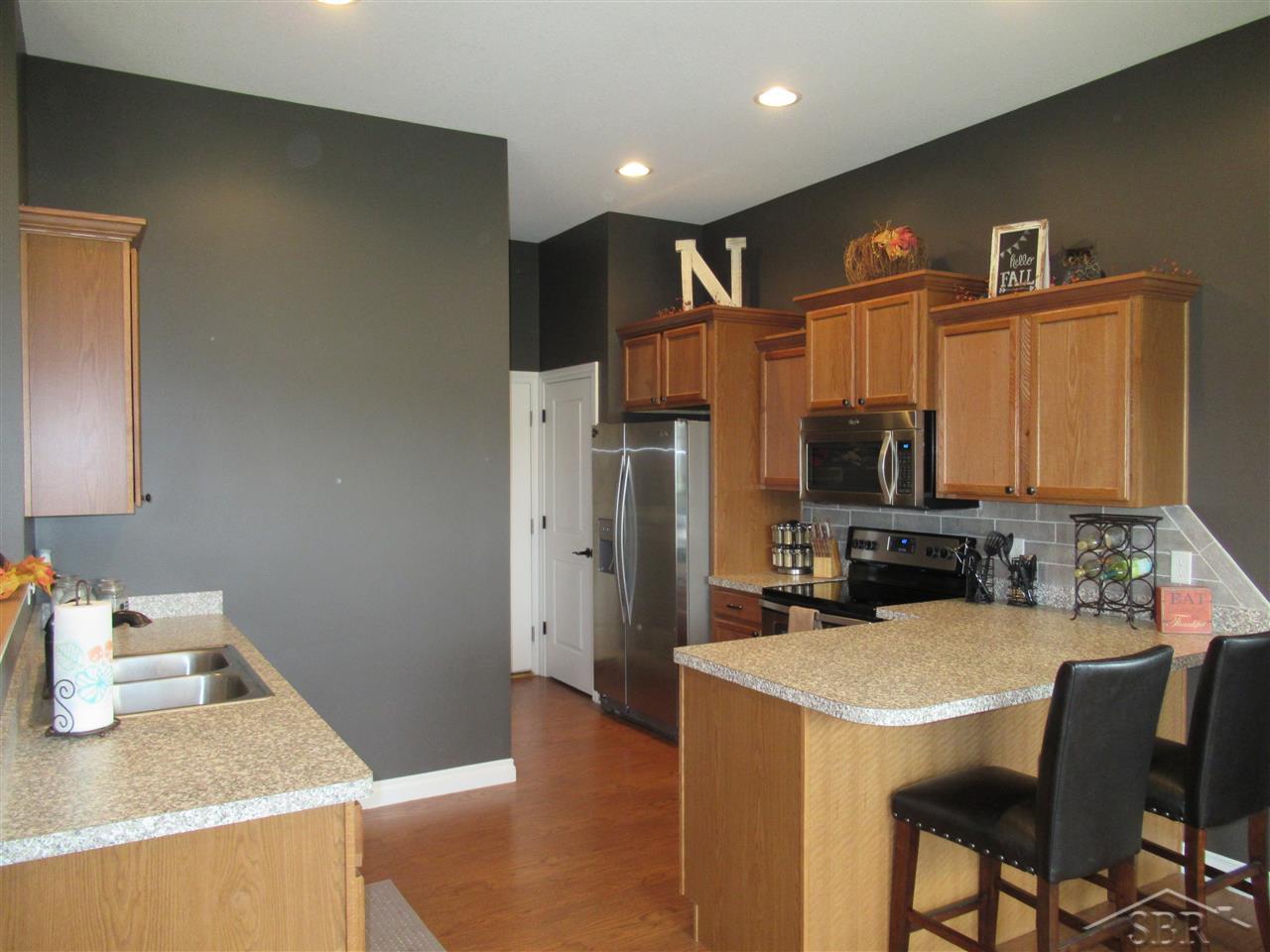 9335 Kochville Road Freeland, MI 48623 - Photo 9 of 24 Kitchen