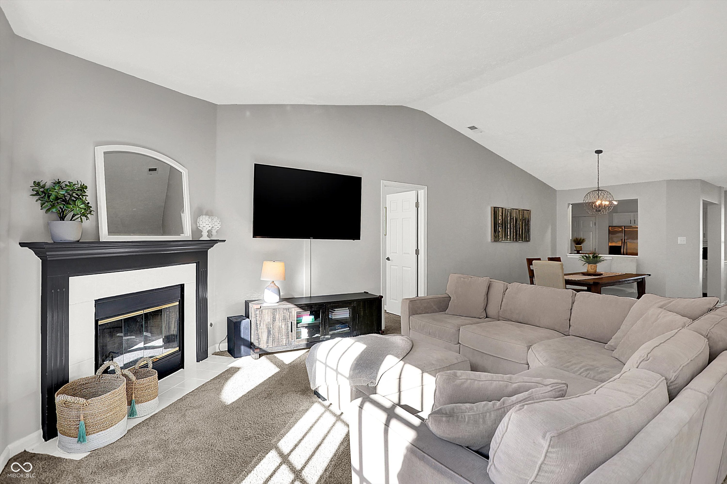 10737 Springston Court Fishers, IN 46037 - Photo 6 of 41