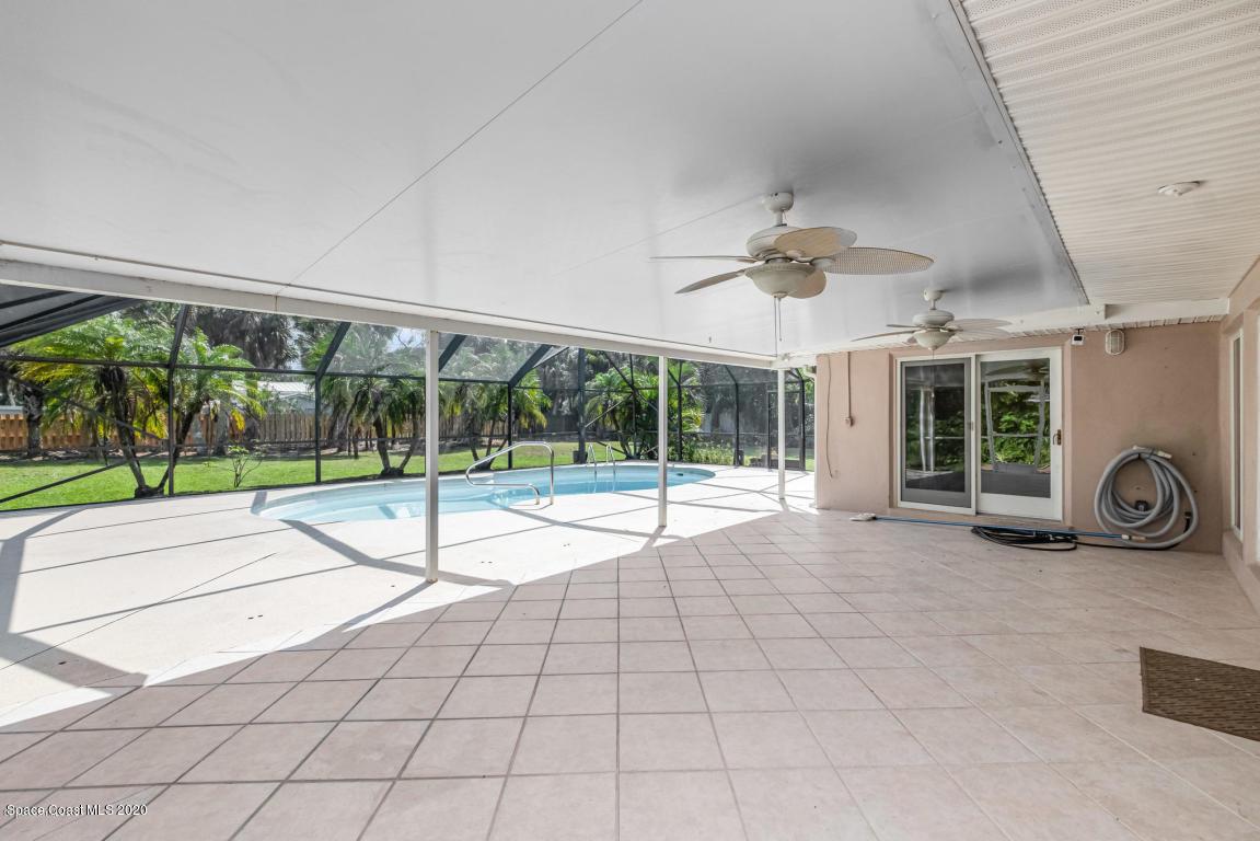 405 Sunset Boulevard Melbourne Beach, FL 32951 - Photo 24 of 26 Patio deck